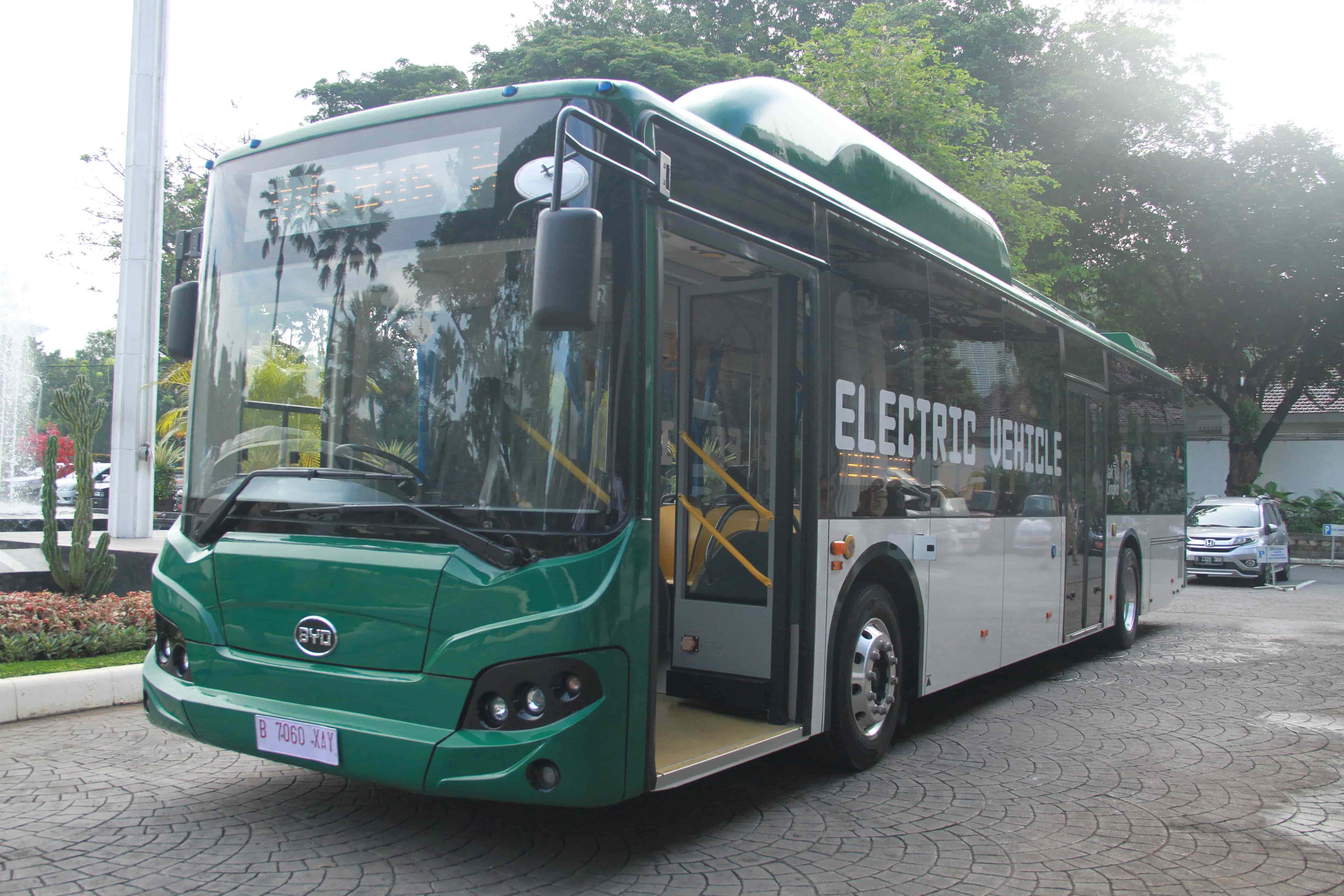 Jakarta Transport 04 Min